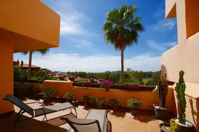 Image de Lovely 2 Bed 2 Bath Apt. In Benahavis. Large Terrace. Pool, Indoor Pool & Gym