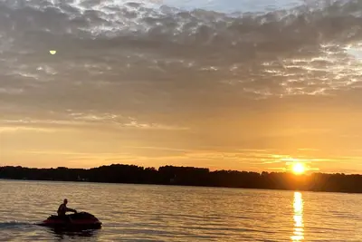 Cottage Lakefront Cozy Cove On A Quiet