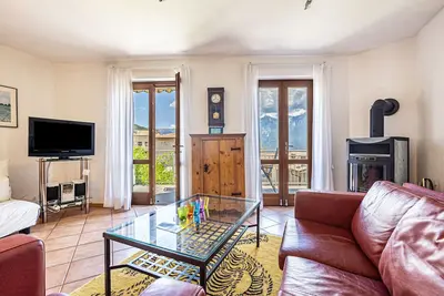 Image de Appartement Capri avec vue sur le lac, jardin et Wi-Fi.