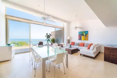 Image de L'Ultime Resort Living Style - 3+ Bdrm Oceanfront Penthouse