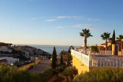 Image de Charmante Wohlfühloase mit Traumhaftem Panoramameerblick