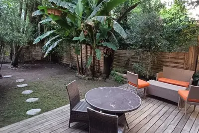 Image de Central Bordeaux stone townhouse with garden🪴