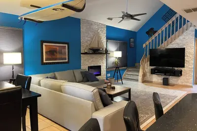 Image de Inbetween the Beach and Sound with Hot Tub, Surfboards, bikes, bbq, bball net, pong
