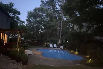 Image de Kennesaw Garden Pool House-Stay close to everything; Lake Point, Braves, and Ksu