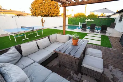 ✻ Scottsdale ✻ Oasis W/ Pool & Golf, 4 Bed 2 Bath
