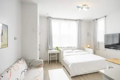 Image de New! Luxury Studio! Smart Home! Main St! w/ Free Parking!