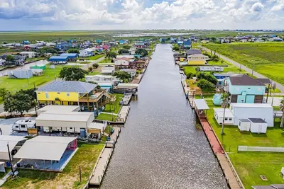 Image de Paradise on Neptune. Saltwater canal, minutes to Icw and beach.