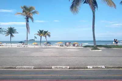 Image de Kitnet 2 blocks from Enseada beach with Internet