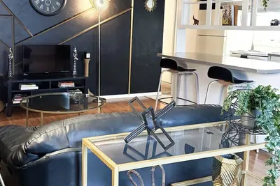 Image de Ebony Escape- gym, sauna, hot tub, seasonal pool