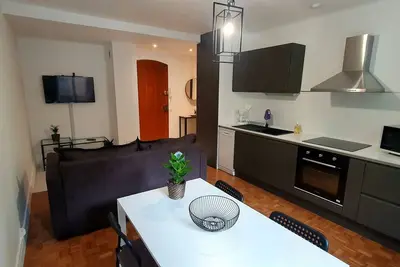 Image de Joli F2 Tout Equipe Annecy Centre Proche Gare 10 Min Du Lac