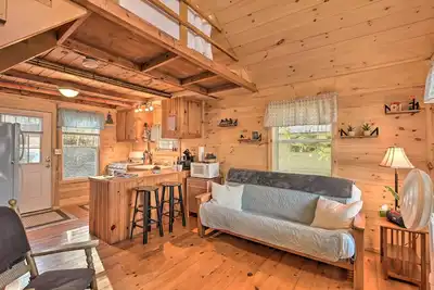 Image de Pet-Friendly Ellsworth Cottage on Branch Lake