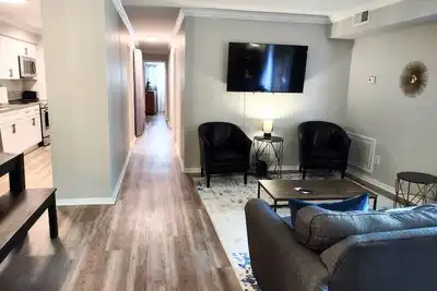 Image de Idyllic Central Raleigh condo-3br/2bath