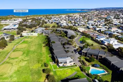 Great Location and views of the famous The Sands Golf Course- 5min walk to beach