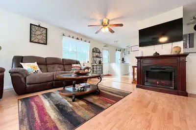 Image de East Texas 2-Story House, only 17 miles to Canton, Tx, 24 miles to Tyler, Tx
