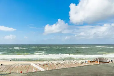 Image de House by the sea, App 86