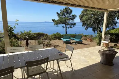 Image de 180° sea view villa