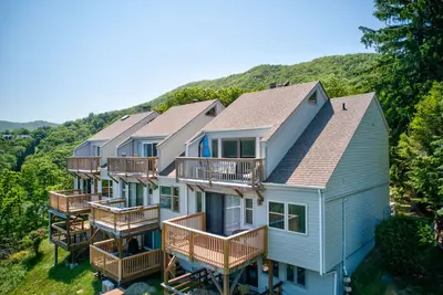 Image de Top Of Seven - Views! Amazing Grandfather Mtn views from this updated condo in Seven Devils!
