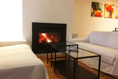 Garden apartment 5 minutes from Granada and the Alhambra!