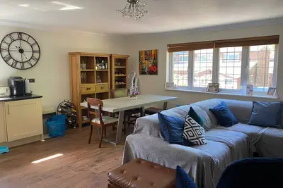 Image de Attractive Large 2 bed apartment - great location