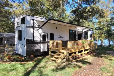Image de Logan Martin Lake Bungalow