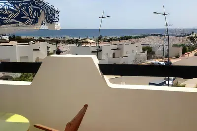 Image de Panoramic sea view with swimming pool and 5-10min to the beach!