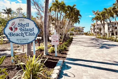 Amazing Gulf Views! Beachfront Condo + Pickleball