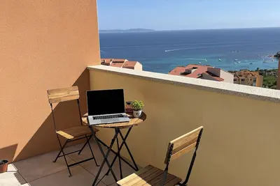 Image de Superbe appartement neuf de haut standing, lumineux  et climatisé.