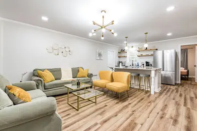 Image de Modern bungalow in the heart of Raleigh w King bed