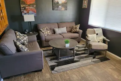 Image de Newly renovated 2 bedroom with Cabin feel in Lake Isabella