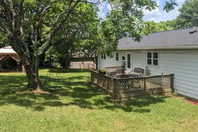 Image de Great American Getaway- Small lake town near Knoxville.