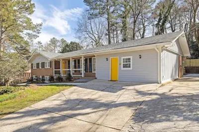 Image de Family Perfect 6 Bedroom Home with Game Room