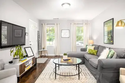 Image de Modern and Stylish Bungalow 8 Min from Mercedes-Benz