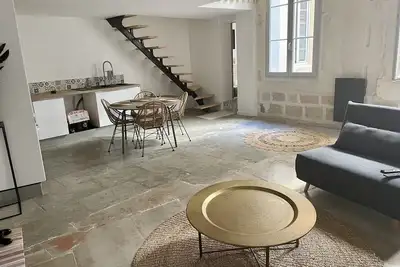 Image de Loft spacieux pour 2 à 6 personnes en plein centre historique de Montpellier!