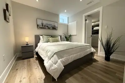 Image de Lovely 1-Bedroom New Apartment Downtown