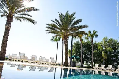 Image de Vrbo 5 Star Luxury Resort Villa close to Disney World with poolside bar