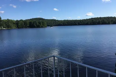 Image de Spectacular Adirondack Lakefront Home