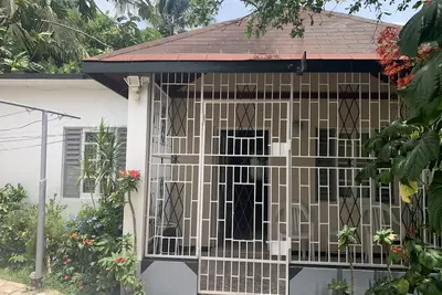 Image de Cozy Entire home in Spanish Town