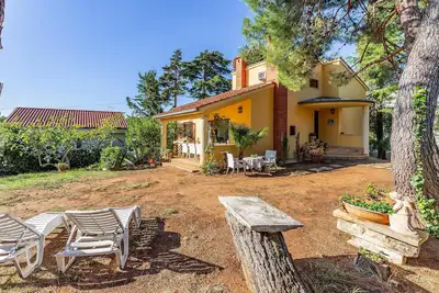 Image de Belle maison à Pomer avec WiFi