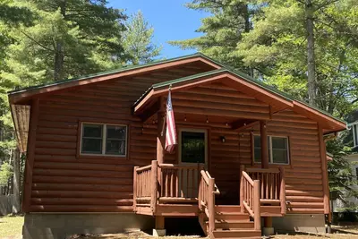 Image de Wooded property in Northern Michigan. Great location for ice fishing on Mullett!