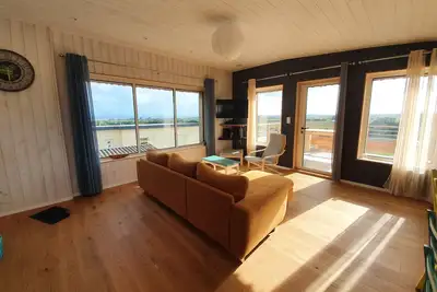 Image de Maison avec vue imprenable sur la baie de Goulven. Idéalement située