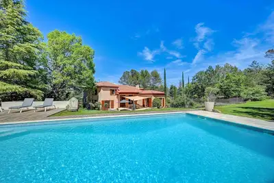 Image de Maison en Provence avec piscine, vue Ste Victoire, proche Aix (10 couchages)