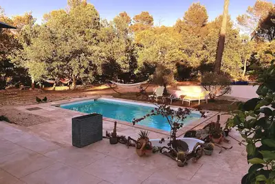 Image de Maison en pleine forêt, calme, proche Aix en Provence