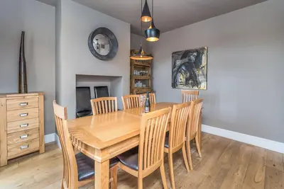 Image de 9 The Townhouses -  a house that sleeps 10 guests  in 5 bedrooms