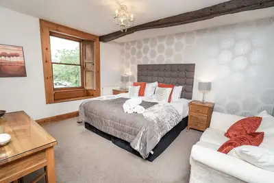 Image de Bridge House Apartment 2 -  an apartment that sleeps 6 guests  in 3 bedrooms