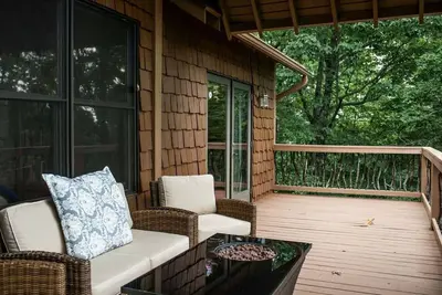 Image de Nature lovers paradise in Connestee Falls 14 minutes to Brevard!