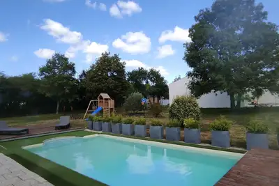 Image de Maison avec grand jardin à la campagne