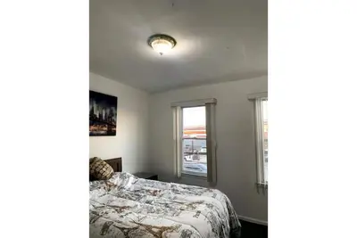 Image de Close to Jfk and Laguardia Air ports