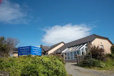3 minutes drive to Abereiddy & the blue lagoon.