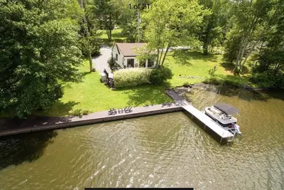 Image de Charming Lake Front Cottage