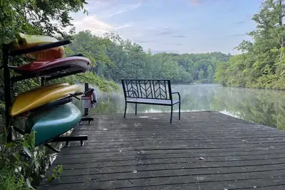 Image de Lakefront/Private Cove, Hot Tub, Boats, Woods, & 3 Beaches